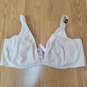 Victoria's Secret Incredible Unlined Plunge 38DD - NWT